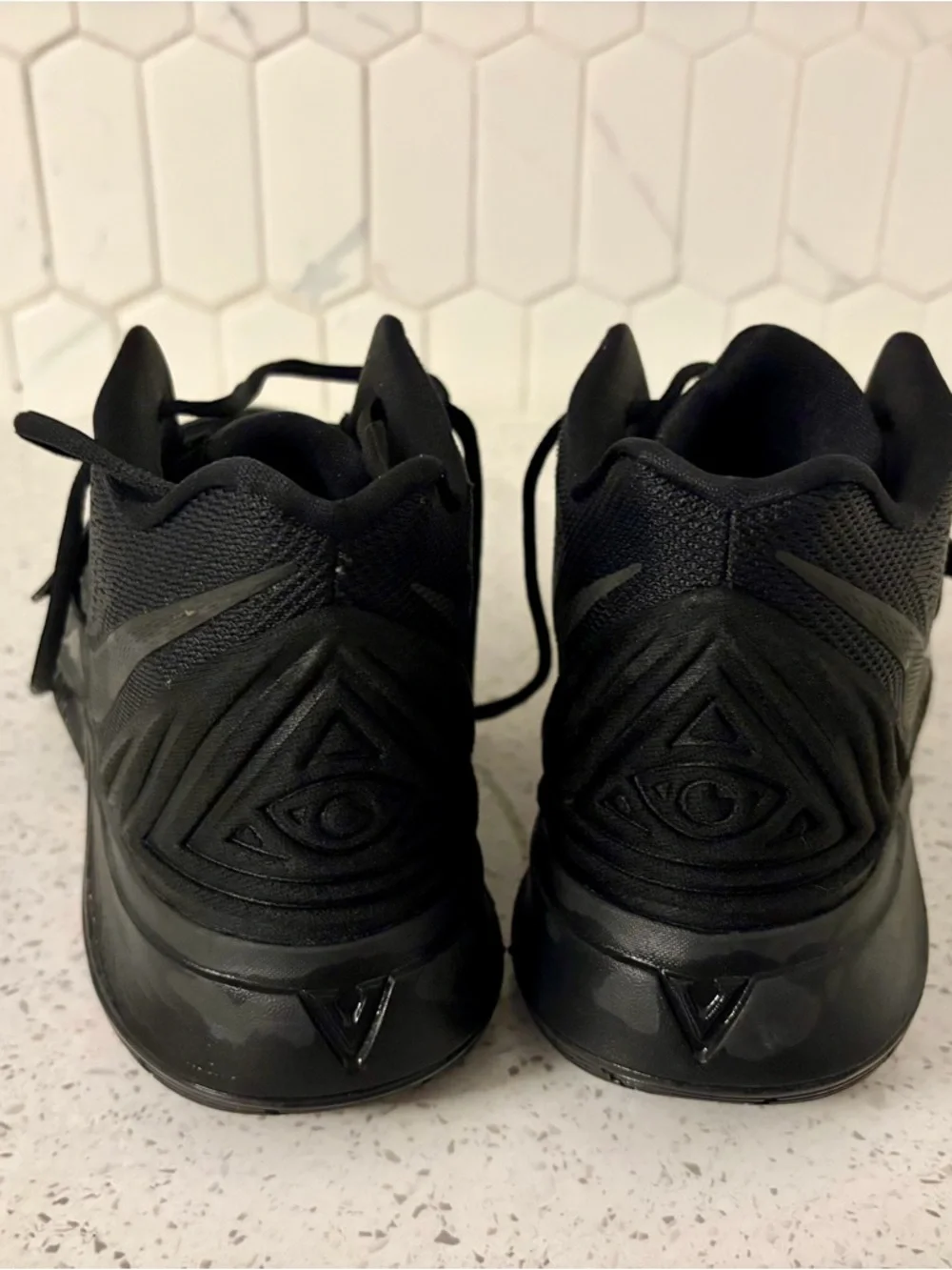 Nike Kyrie 5 Black High-Top Basketball Sneakers with Rainbow soles - Picture 4 of 5